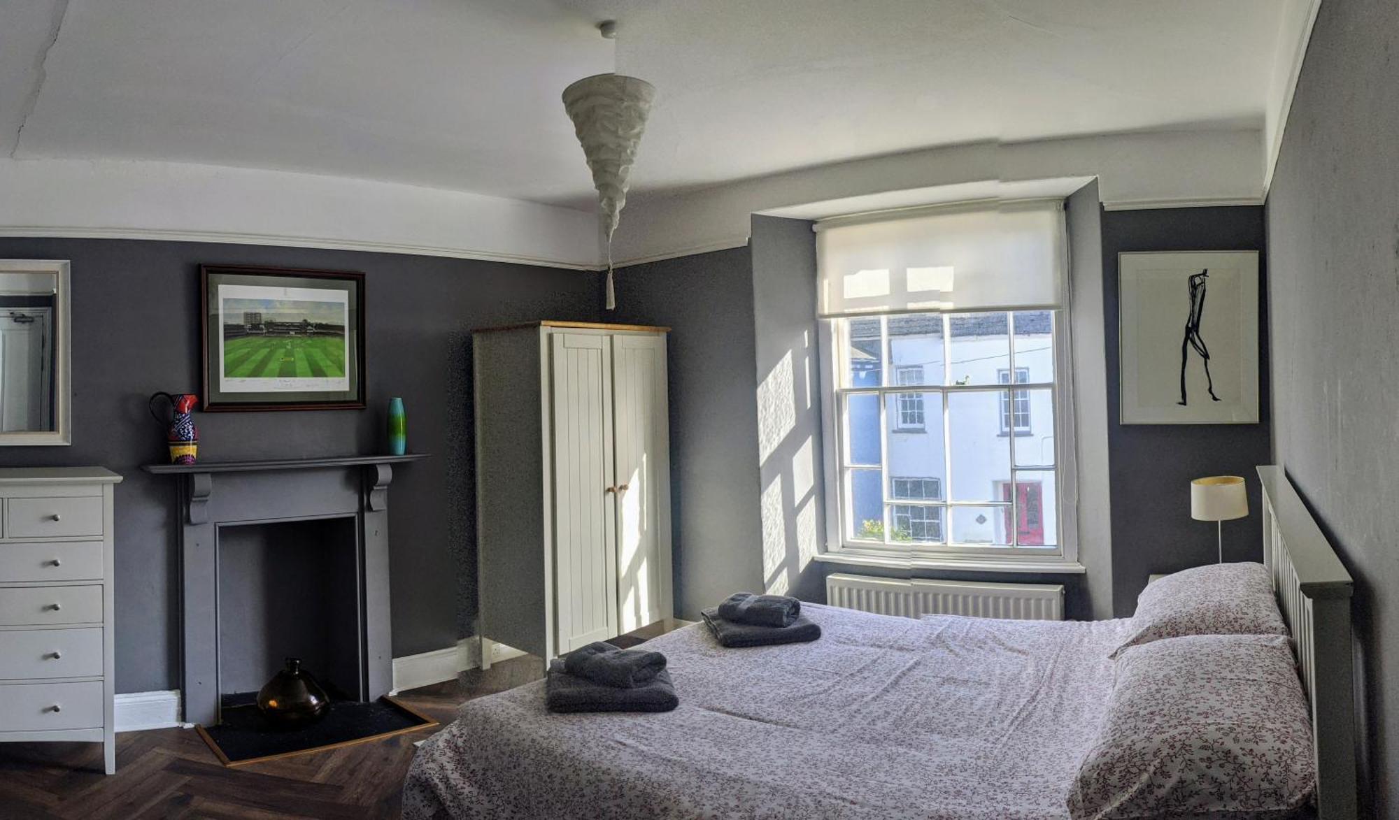 St Davids Gin & Kitchen - The Cathedral Villas Extérieur photo
